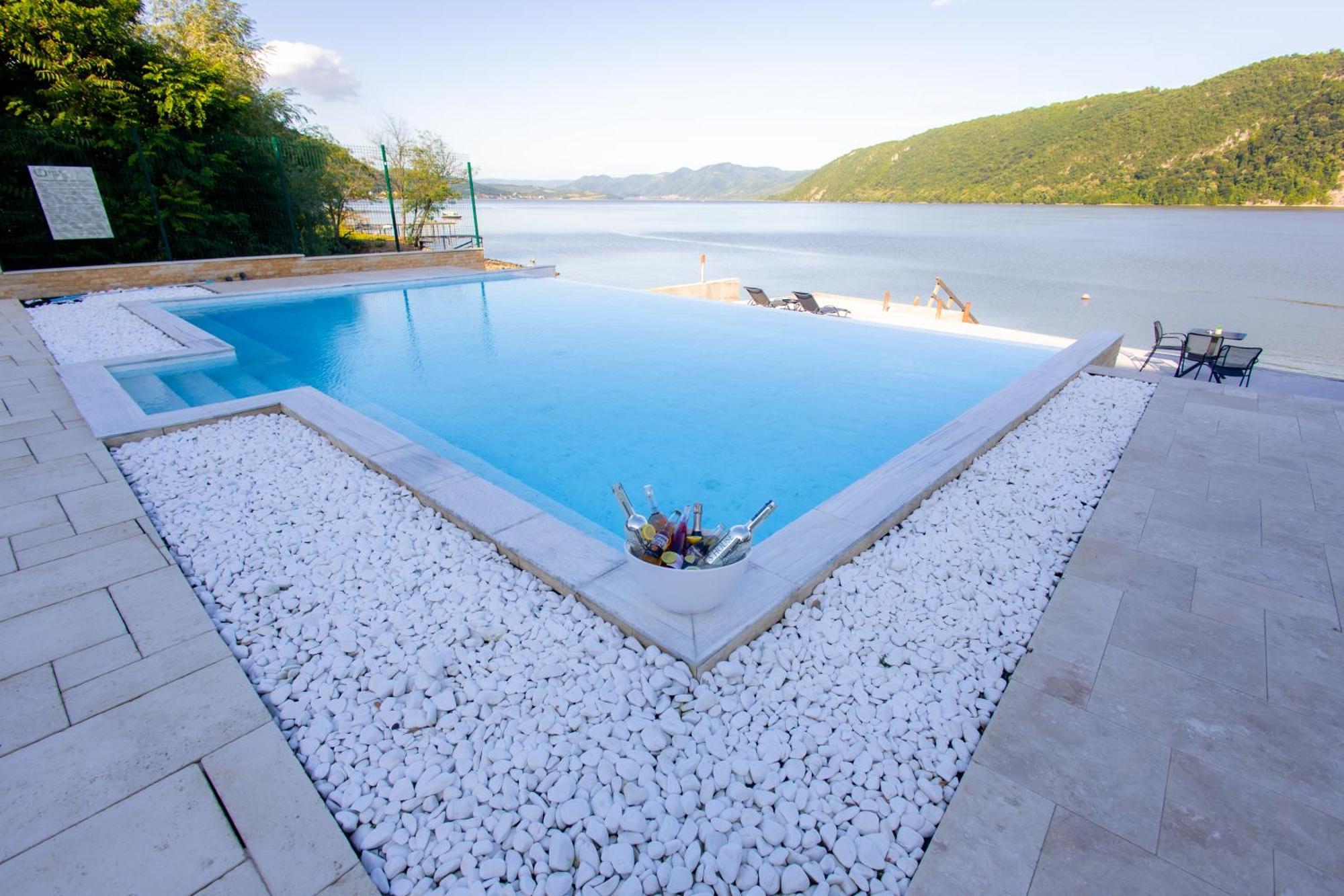 Yrys House - Adults Only Hotel Eselnita Exterior photo