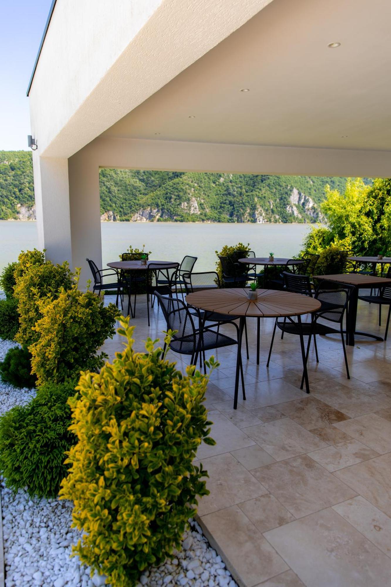 Yrys House - Adults Only Hotel Eselnita Exterior photo